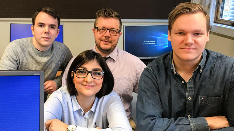  Hamta Roshan, Erlend Hall, Tomas Bråten og Ole Martin Helgesen tar bachelor i IT og informasjonssystemer.  Foto