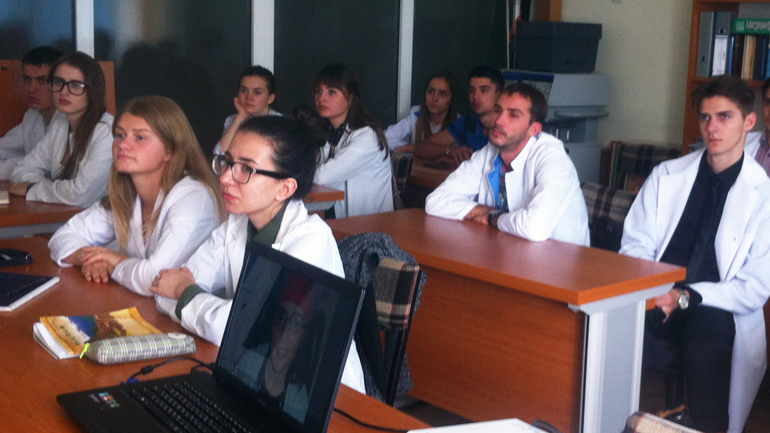 Første: Det første kullet som startet på optometriutdanningen i Moldova består av 17 studenter.